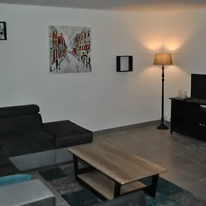 Appartement T2 Ou T3 Idéalements Situés, Brech